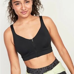 ⭐️⭐️ PICK 5 / $20 Old Navy 34D Women's Black Zip-Front Sports Bra